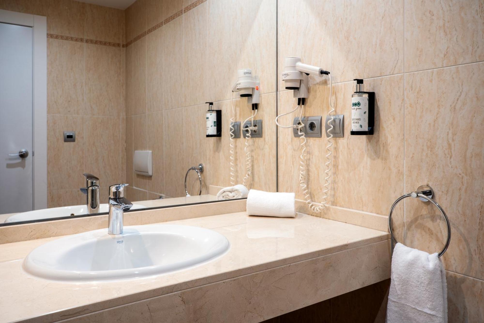 Medplaya Pirámide Hotel 4*